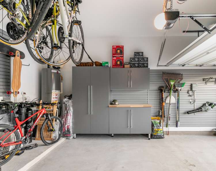 Top 5 Tips for Preparing Your Garage for Winter: A Quick Guide